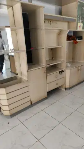 Menerima barang bekas bongkaran/jasa bongkar rumah