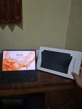 Samsung Galaxy Tab S8 dan keyboard cover ori
