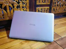 Laptop Asus X556U Core i5-6200U Ram 12Gb VGA NVidia 930