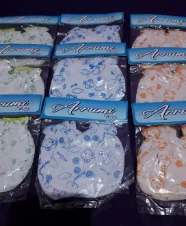 Sarung tangan sarung kaki bayi