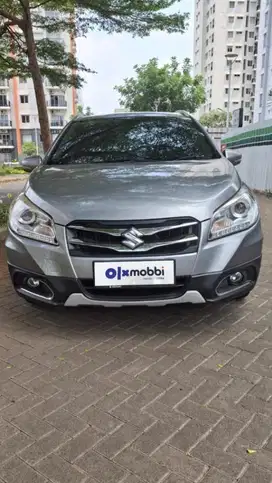 TDP Rendah Suzuki SX4 1.5 S-Cross Bensin-AT 2017 Abu-Abu CZKFB