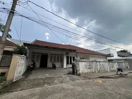 Disewakan Rumah di Kemang  Semi Furnished Selatan Jakarta Selatan