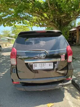 Dijual mobil avanza g 2013