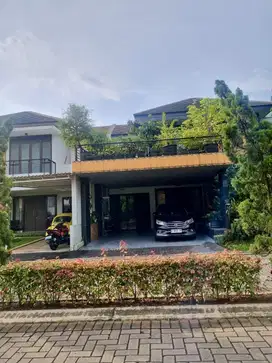 Rumah di Green Cove BSD Nempel the Breeze Halaman Belakang Lega