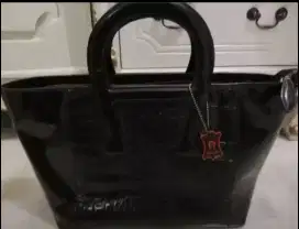 Tas Handbag Aigner Hitam