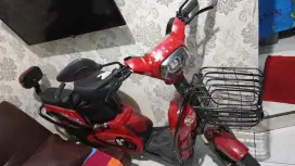 SEPEDA LISTRIK UWINFLY