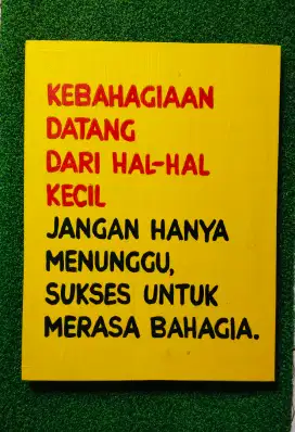 Hiasan dinding kayu