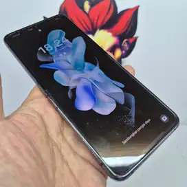 Samsung Galaxy Z Flip 4 Black Sein 8/128 Mulus 97% No Minus