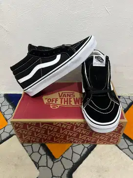 VANS SK8-MID ( BNWT )