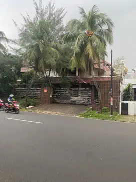 JUAL CEPAT MURAH DEKAT HARGA NJOP RUMAH TUA HITUNG TANAH PINGGIR JALAN