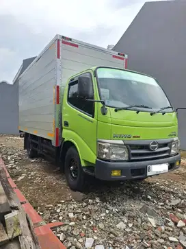 Hino Dutro 110 SDL Engkel Long 2014 Box