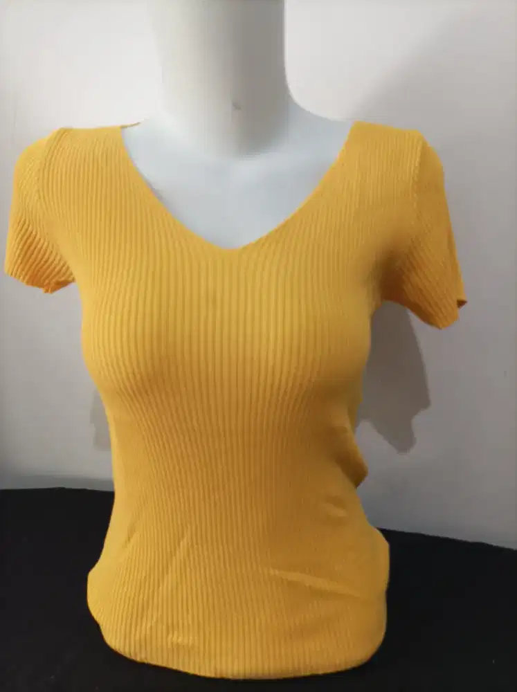 Kaos wanita warna kuning
