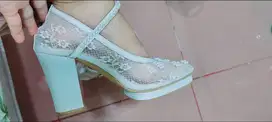 Heels Pengantin warna White