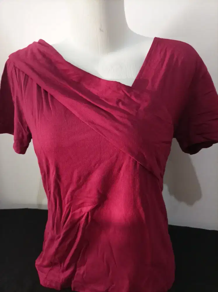 Ksos wanita warna maroon