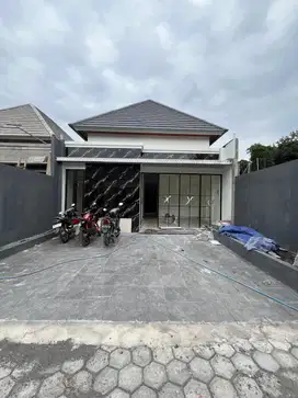 RUMAH MEWAH LIMASAN MODERN DENGAN TATA RUANG NYAMAN DI JAKAL KM 13