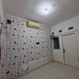 Rumah disewakan pertahun 2BR, dekat dengan stasiun citayam