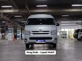 Toyota Hiace Commuter 2.5 Manual (16 Seat) 2022