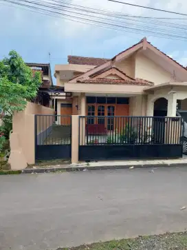 JUAL CEPAT! Rumah 7 Kamar Strategis di Purwokerto–Cocok untuk Kosan