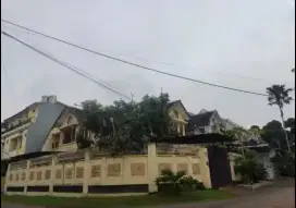 Rumah Siap Huni Pojok Hook Soekarno Hatta Dekat Pusat Bisnis