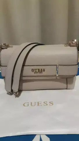 Tas Guess model terbaru