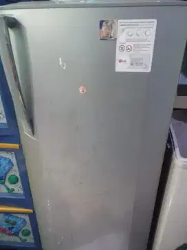 lemari pembeku/ Freezer LG