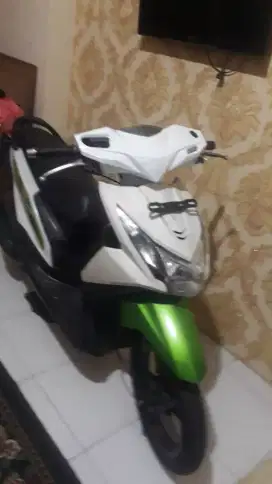 Honda beat f1 2012 putih