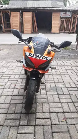 CBR 150 REPSOL 2019 LOW KM ORIGINAL KONTAN NEGOBENSIN /TT/DIJUAL DIBEL