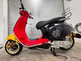 Vespa primavera mickey mouse special edition 2023