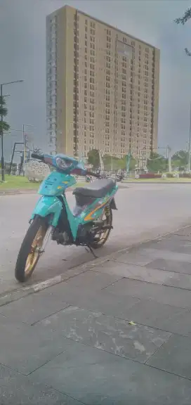 Suzuki shogun R 110 2002