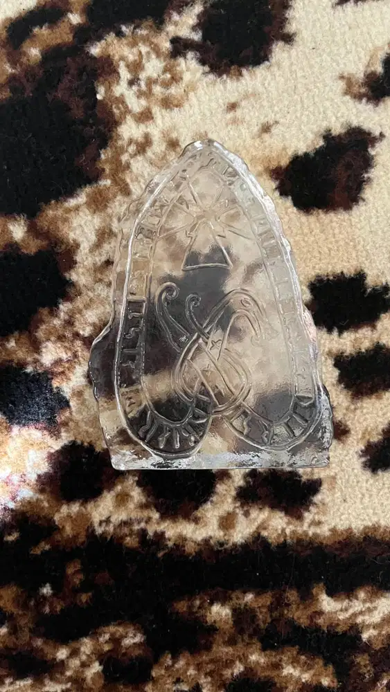 Pajangan kristal Nybro Swedish Crystal Paperweight- Slab Viking
