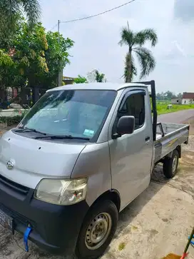 Daihatsu grand max