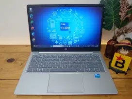 Laptop Like New HP 14-ep0xx 12th Gen Core i3 8/512 Garansi On Panjang