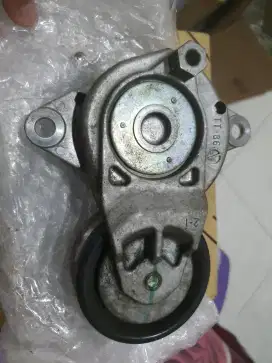 Tensioner & Engine Mounting Sienta Original