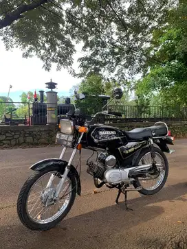 Suzuki A100 istimewa