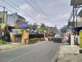 RUMAH PLUS TEMPAT USAHA SOEKARNO HATTA OMSET 100 JUTA BLN