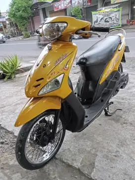 DI JUAL YAMAHA MIO ASLI KUNING 2006