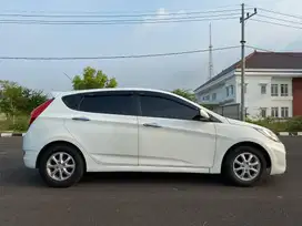 Hyundai Avega 2011