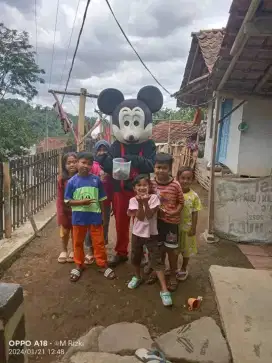 Loker barangkali anda berminat