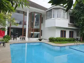 Rumah Mewah Ada swimpool di kebayoran baru