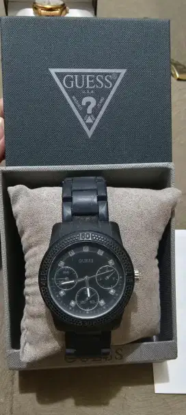 Jam Guess black crystal