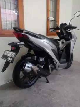 LOW KM! NEW VARIO 150 KEYLESS CBS ISS PAJAK BARU BAYAR ORI KAYA BARU!!