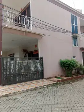Di jual rumah di paradise exclusive cipondoh tangerang