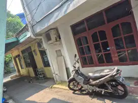 RUMAH SECOND KAWASAN SEGITIGA EMAS COCOK UNTUK USAHA