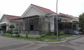 Rumah HOEK di Kota Baru Parahyangan Tatar Naganingrum KBP