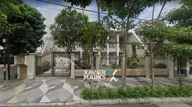Dijual Rumah Mewah Furnish di Raya Dharmahusada Indah, Surabaya Timur