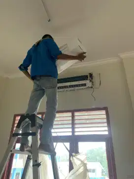 Servis AC ruangan Jambi