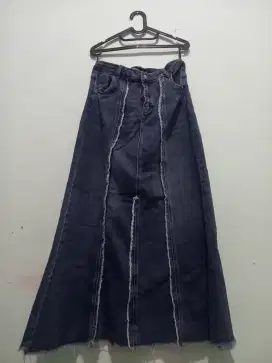 Preloved rok jeans merk up premium size xl