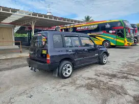 Suzuki Escudo 1995 Bensin