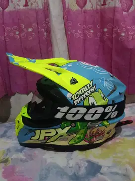 helm trek merk jpx