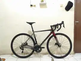 Sepeda roadbike polygon strattos s5d 2019 size M